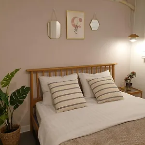 https://mamas-papas-hongdae-guesthouse.hotels-seoul.net